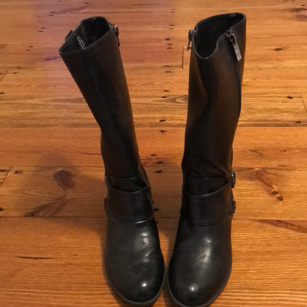 Jessica Simpson black boots